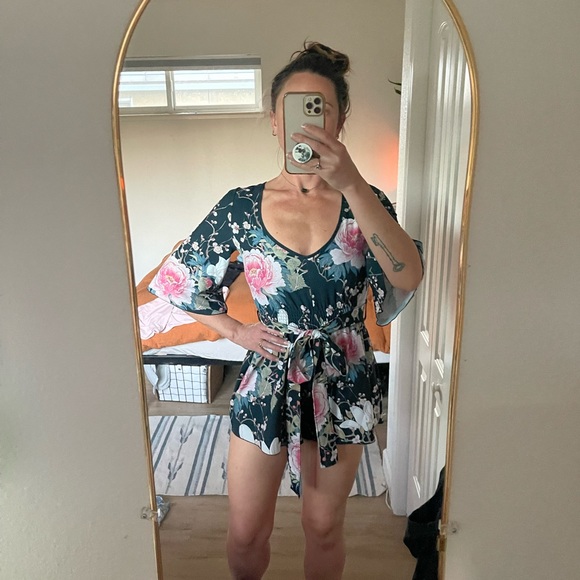 Blackmilk KOSON FLOWERS KIMONO PLAYSUIT - LIMITED - Picture 6 of 7